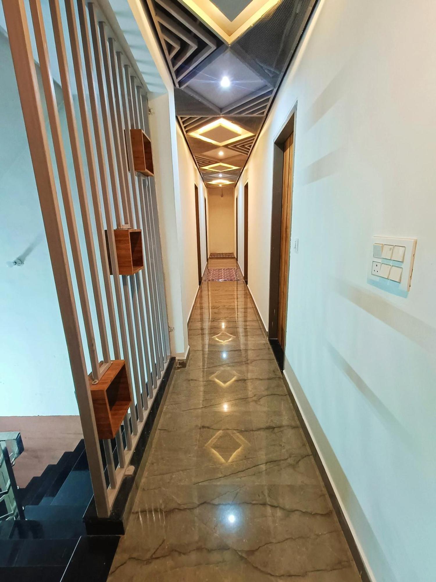 Hotel Shri Radha Rani Kripa Dham Mathura Esterno foto